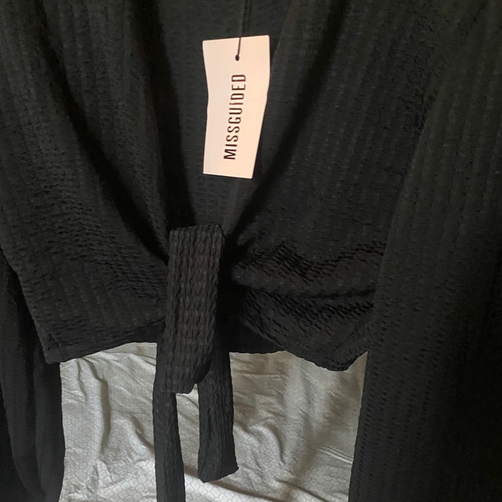 Crinkled tie front top